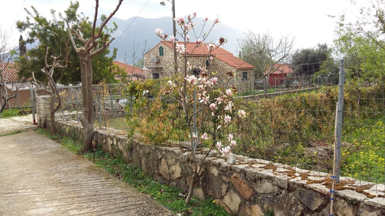 فيلا The Stone House-Zacharatos Nikolaos Pouláta المظهر الخارجي الصورة