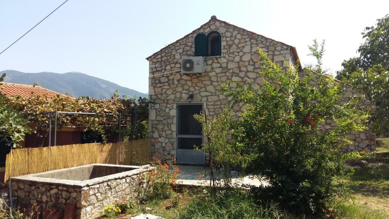 فيلا The Stone House-Zacharatos Nikolaos Pouláta المظهر الخارجي الصورة