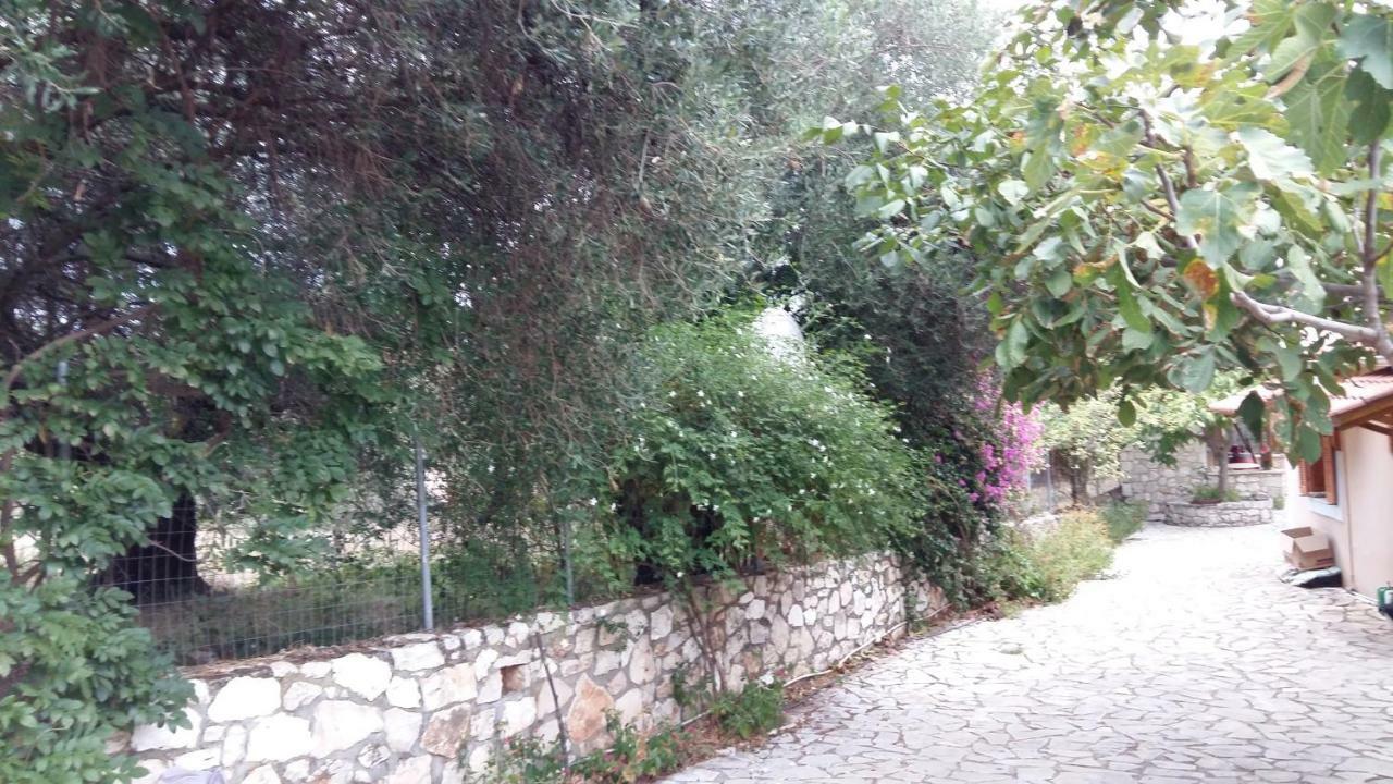 فيلا The Stone House-Zacharatos Nikolaos Pouláta المظهر الخارجي الصورة