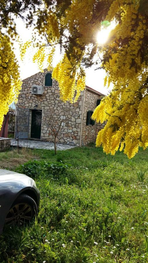 فيلا The Stone House-Zacharatos Nikolaos Pouláta المظهر الخارجي الصورة